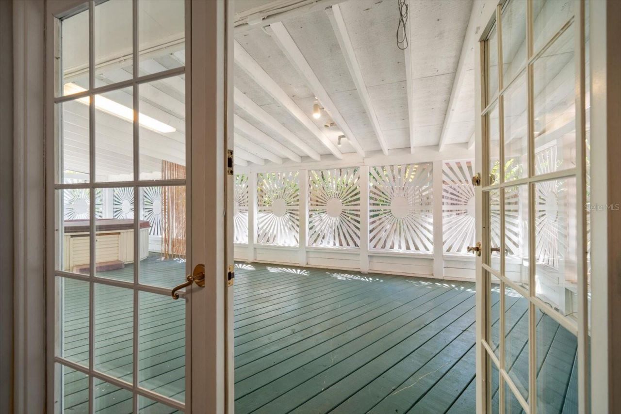 3033 82nd Way N, Saint Petersburg, FL 33710 Photo