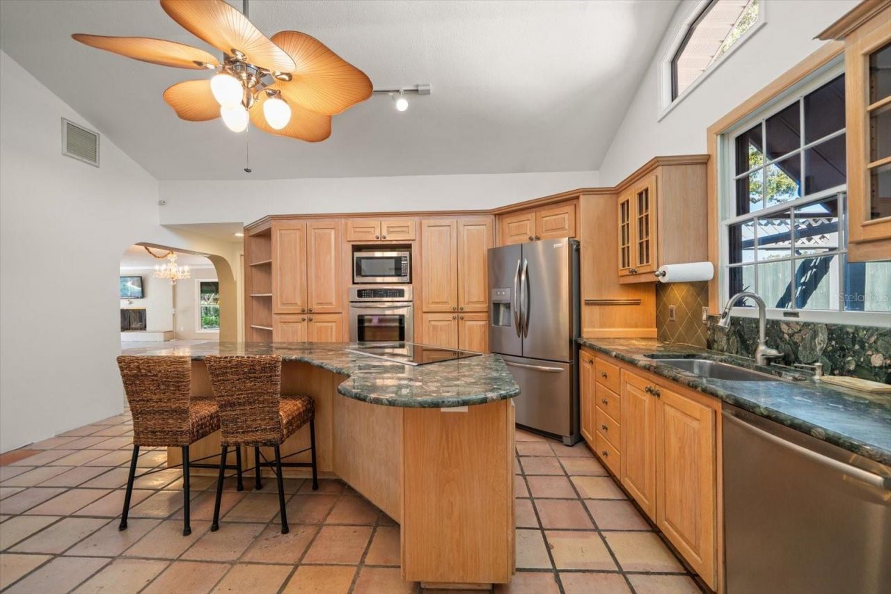 3033 82nd Way N, Saint Petersburg, FL 33710 Photo