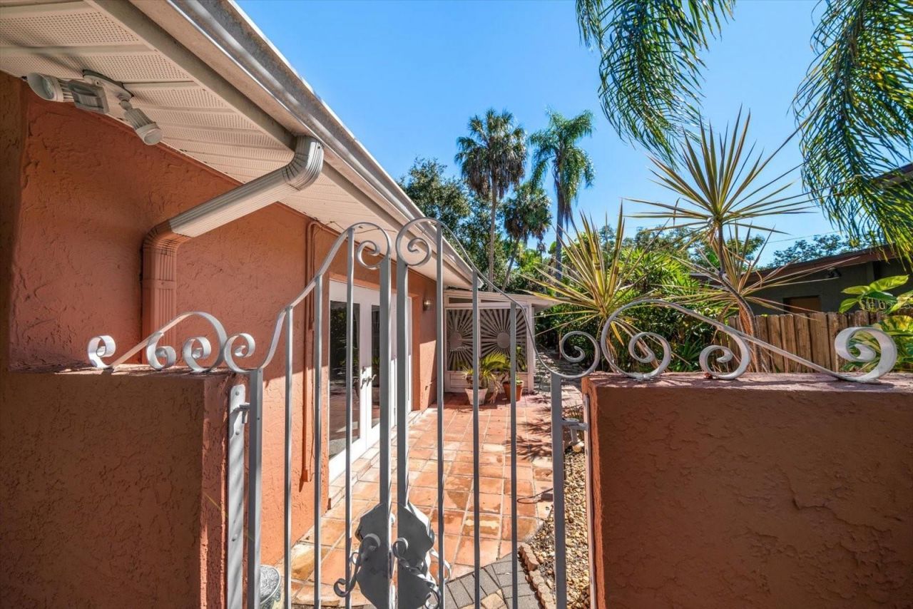 3033 82nd Way N, Saint Petersburg, FL 33710 Photo