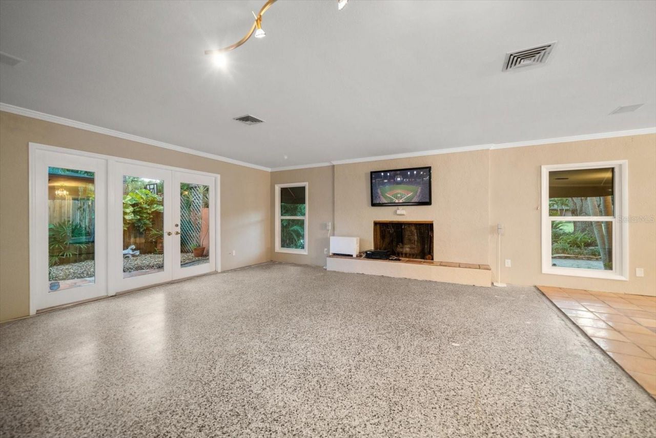 3033 82nd Way N, Saint Petersburg, FL 33710 Photo