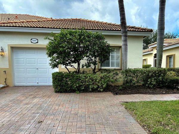 2297 Windjammer Way, West Palm Beach, FL 33411