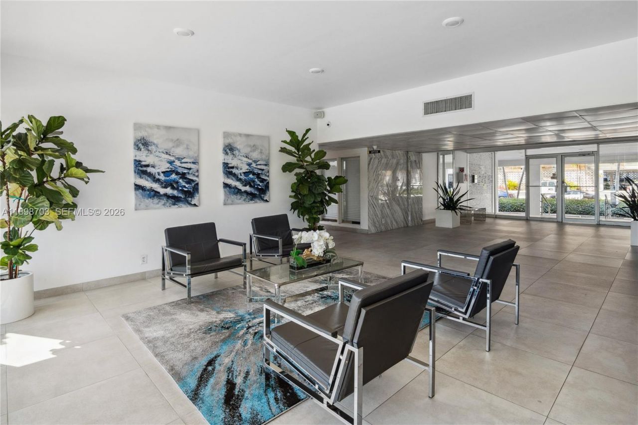 401 Golden Isles Dr, Unit 1012, Hallandale Beach, FL 33009 Photo