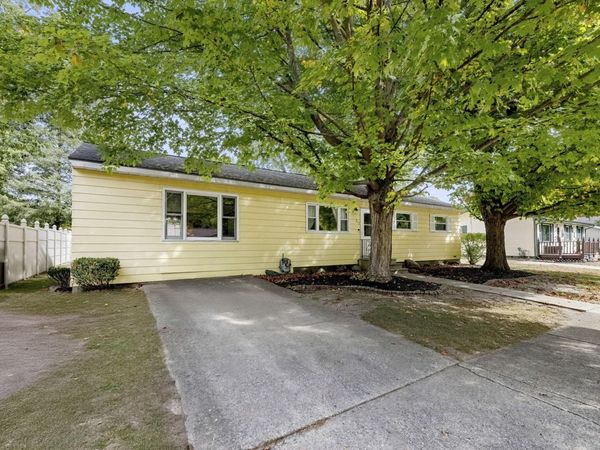 215 S Clinton Street, New Buffalo, MI 49117