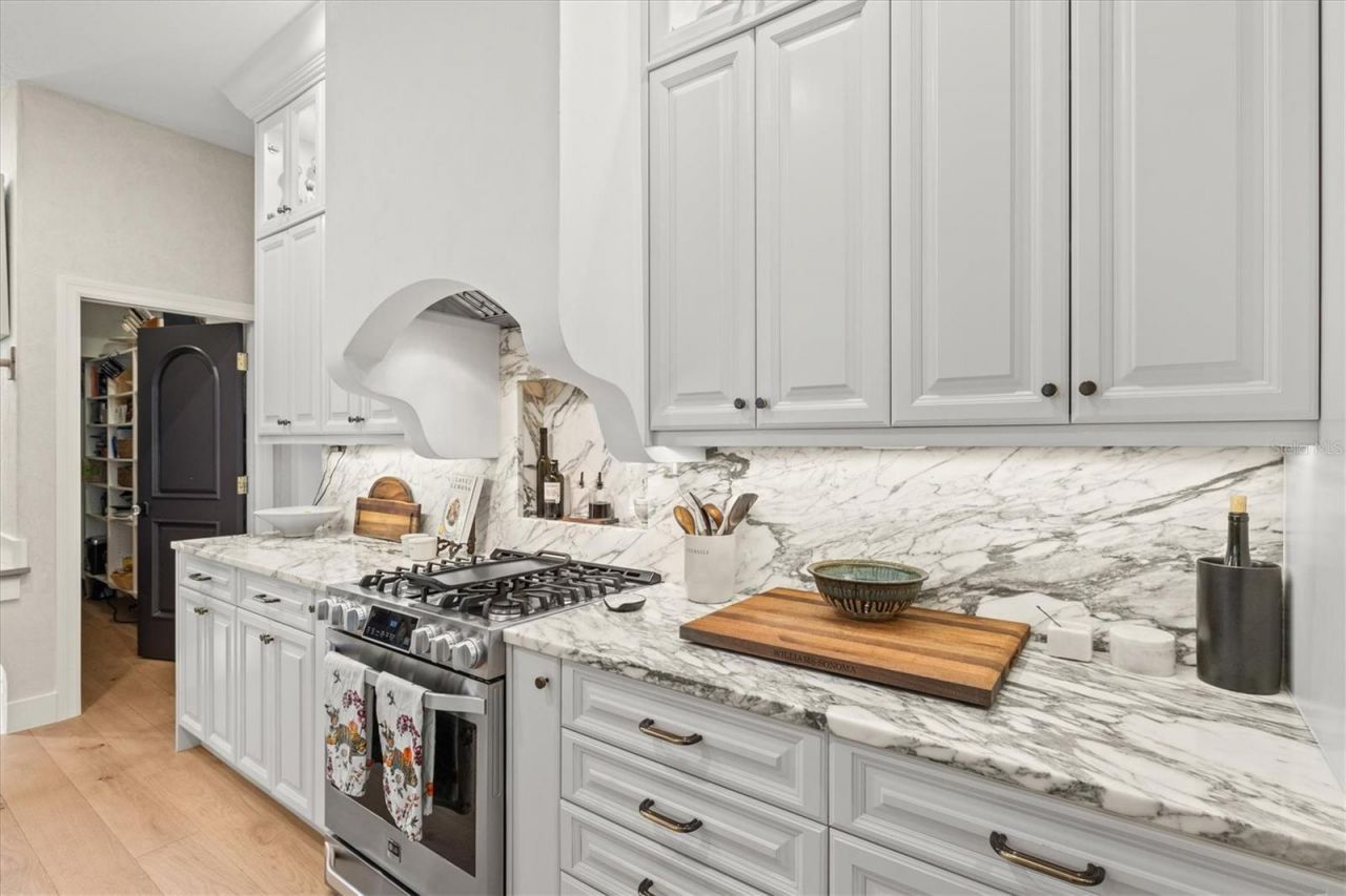 1724 Cherry Lane, Sarasota, FL 34236 Photo