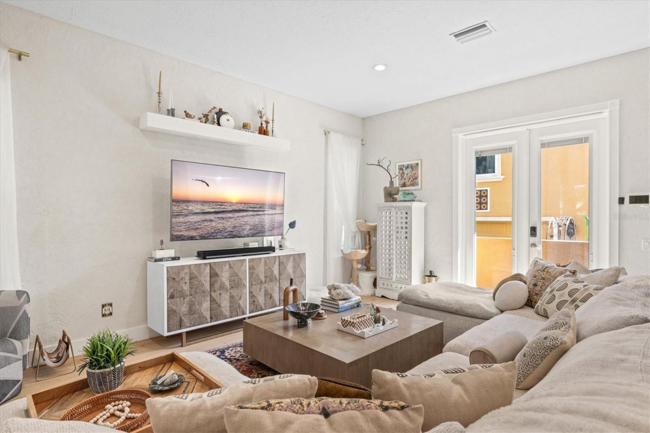 1724 Cherry Lane, Sarasota, FL 34236 Photo