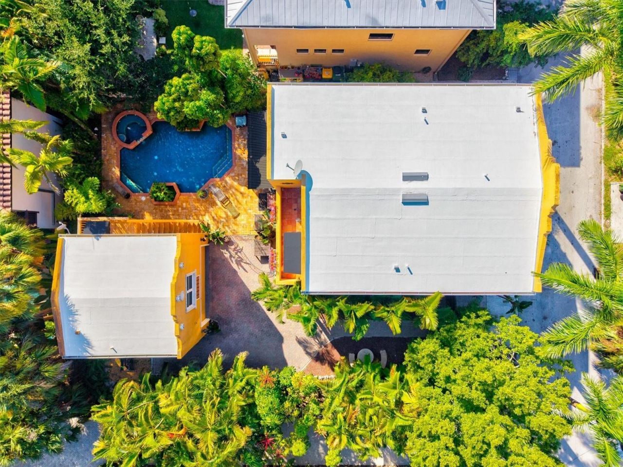 1724 Cherry Lane, Sarasota, FL 34236 Photo