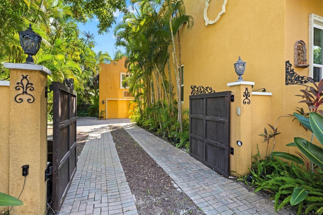 1724 Cherry Lane, Sarasota, FL 34236 Photo