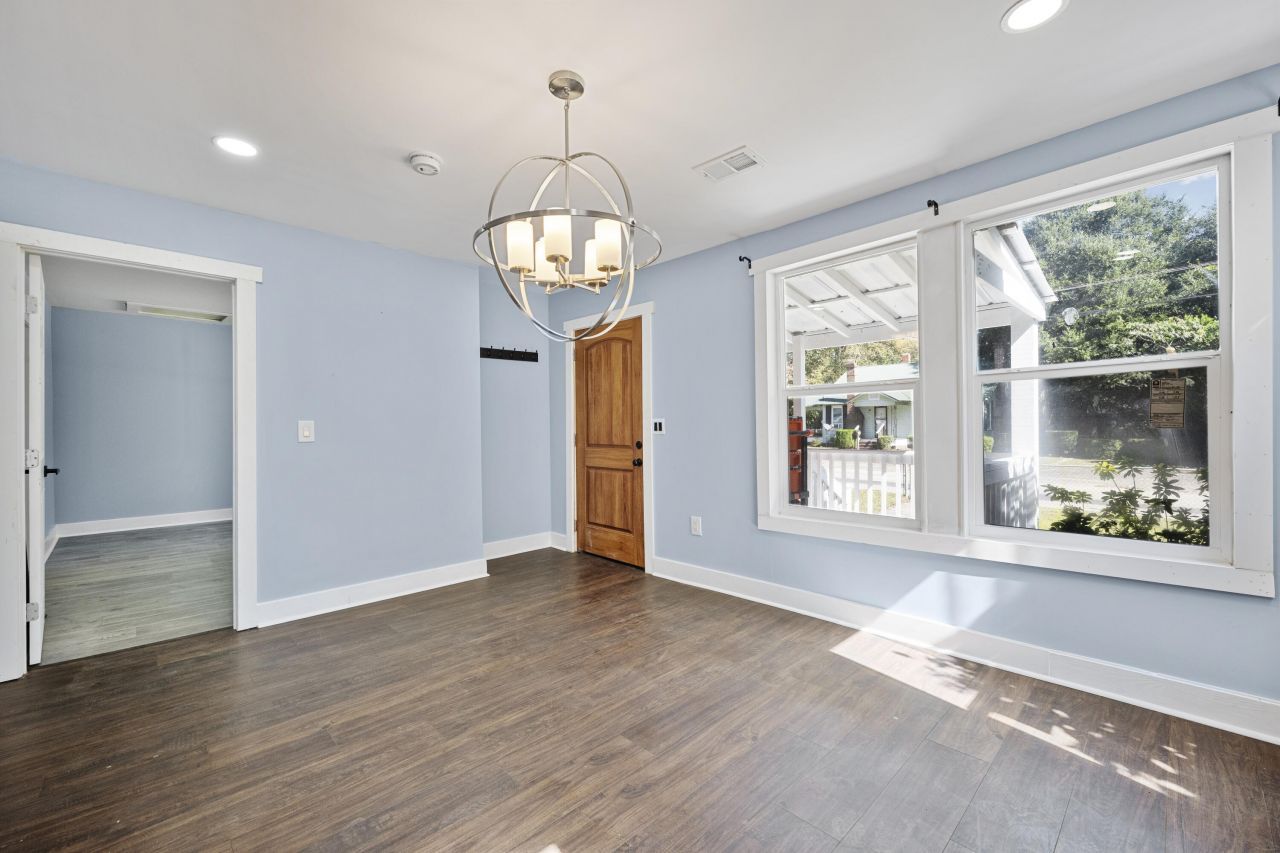 320 Clarendon Street Photo 12