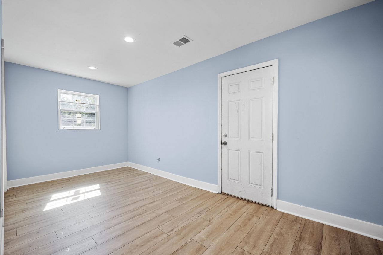 320 Clarendon Street Photo 22