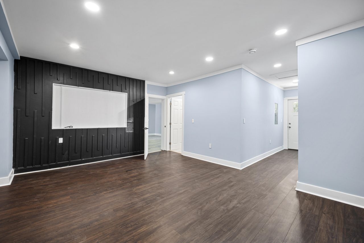 320 Clarendon Street Photo 27