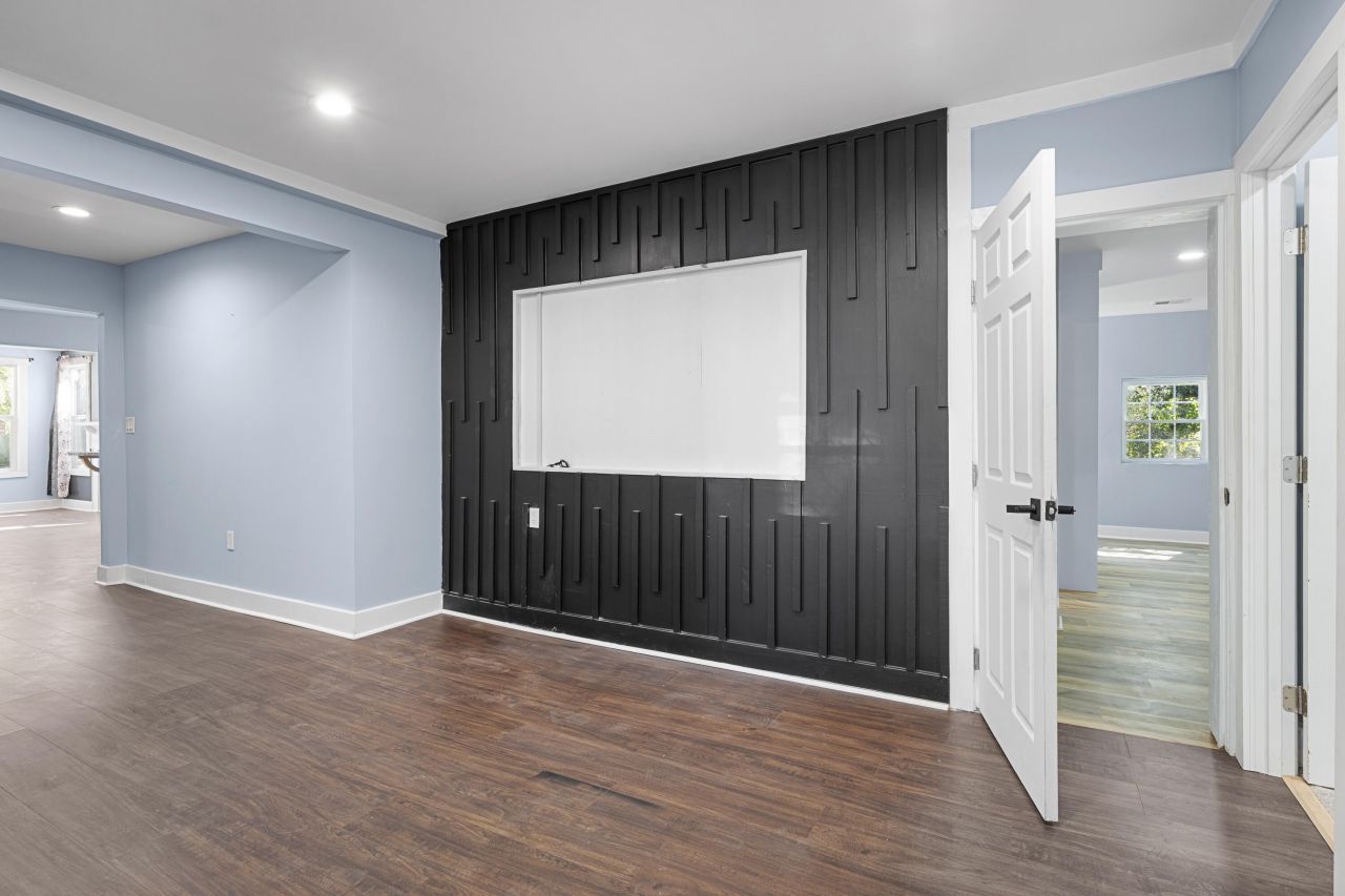 320 Clarendon Street Photo 28