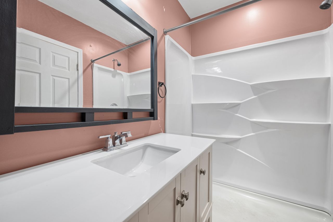 320 Clarendon Street Photo 36