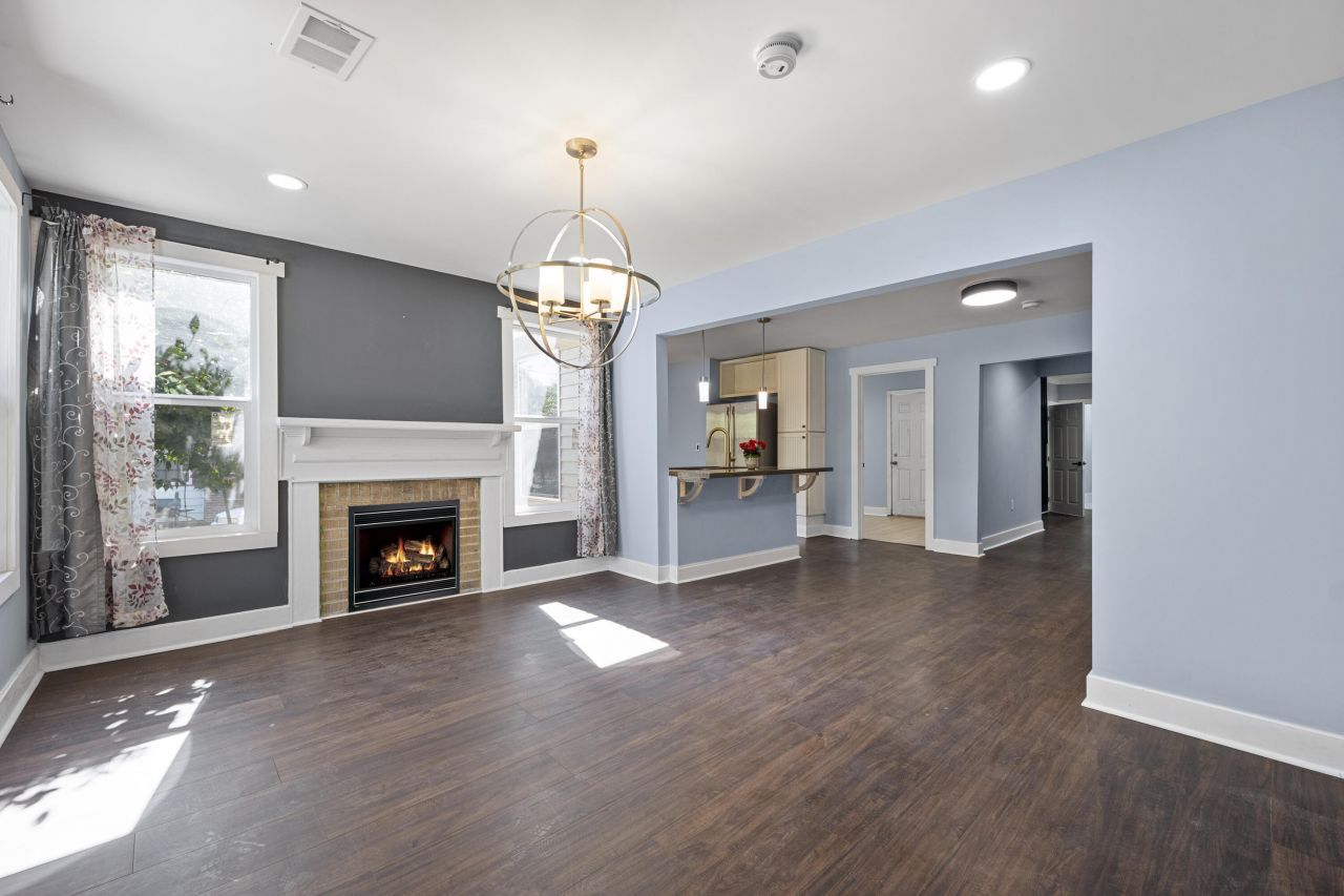 320 Clarendon Street Photo 8