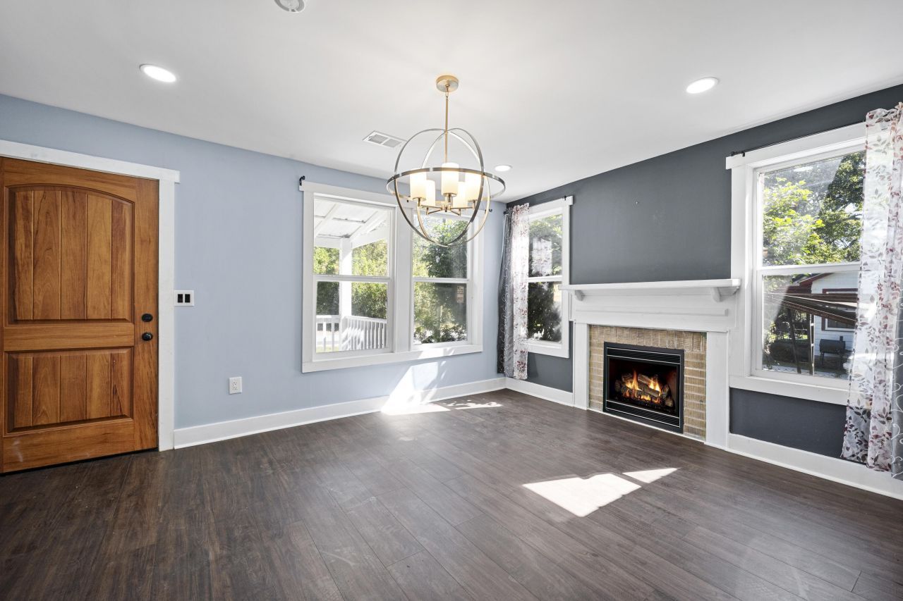 320 Clarendon Street Photo 9