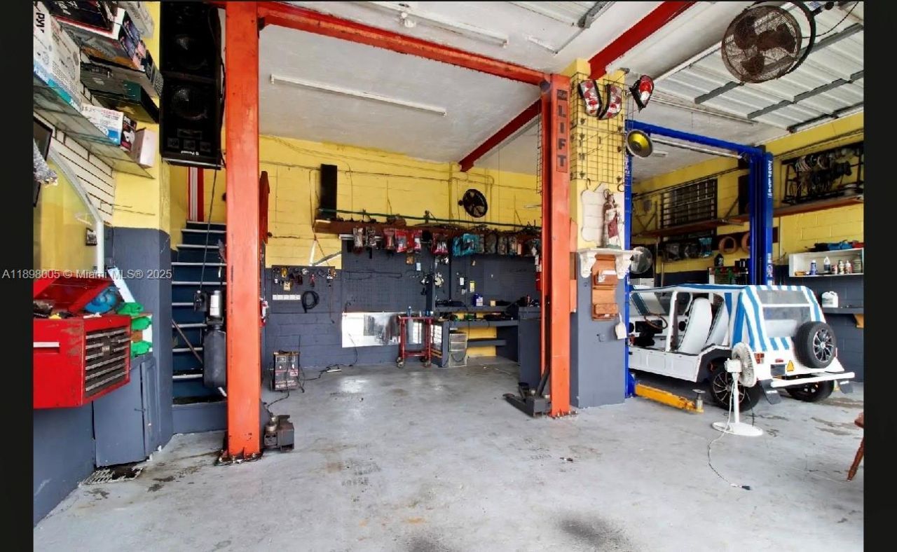 2692 Palm Ave, Hialeah, FL 33010 Photo