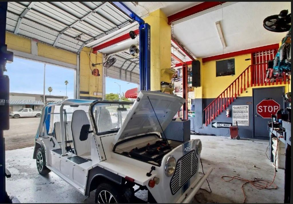 2692 Palm Ave, Hialeah, FL 33010 Photo