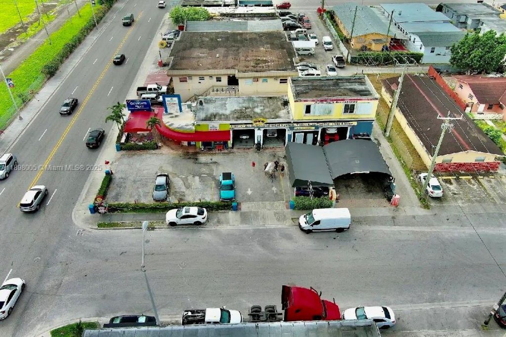 2692 Palm Ave, Hialeah, FL 33010 Photo