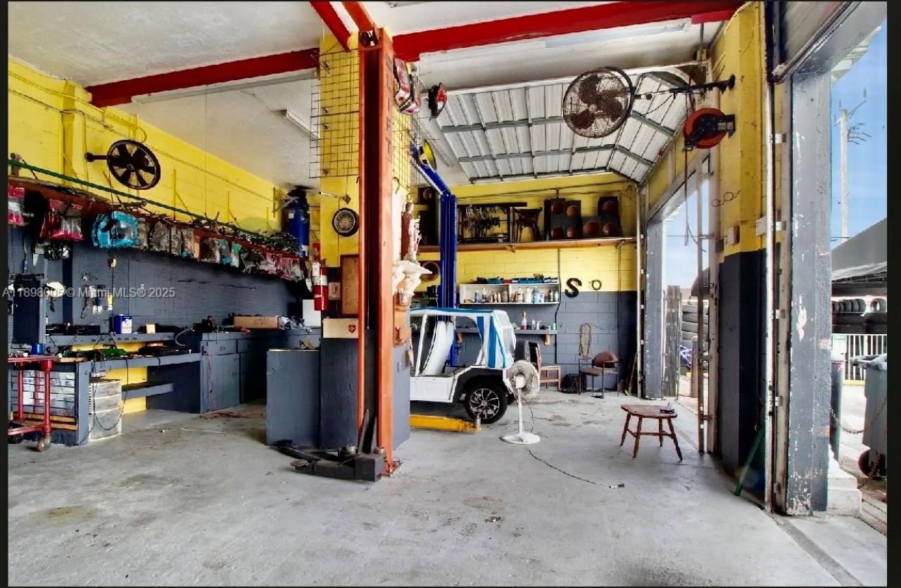 2692 Palm Ave, Hialeah, FL 33010 Photo