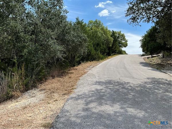 20904, 20906 Tomahawk Street, Leander, TX 78645