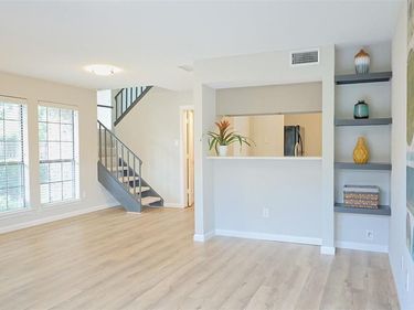 5757 E University Boulevard, Unit 22F, Dallas, TX 75206