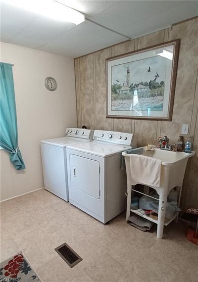 737 Knotty Pine Cir, North Fort Myers, FL 33917 Photo