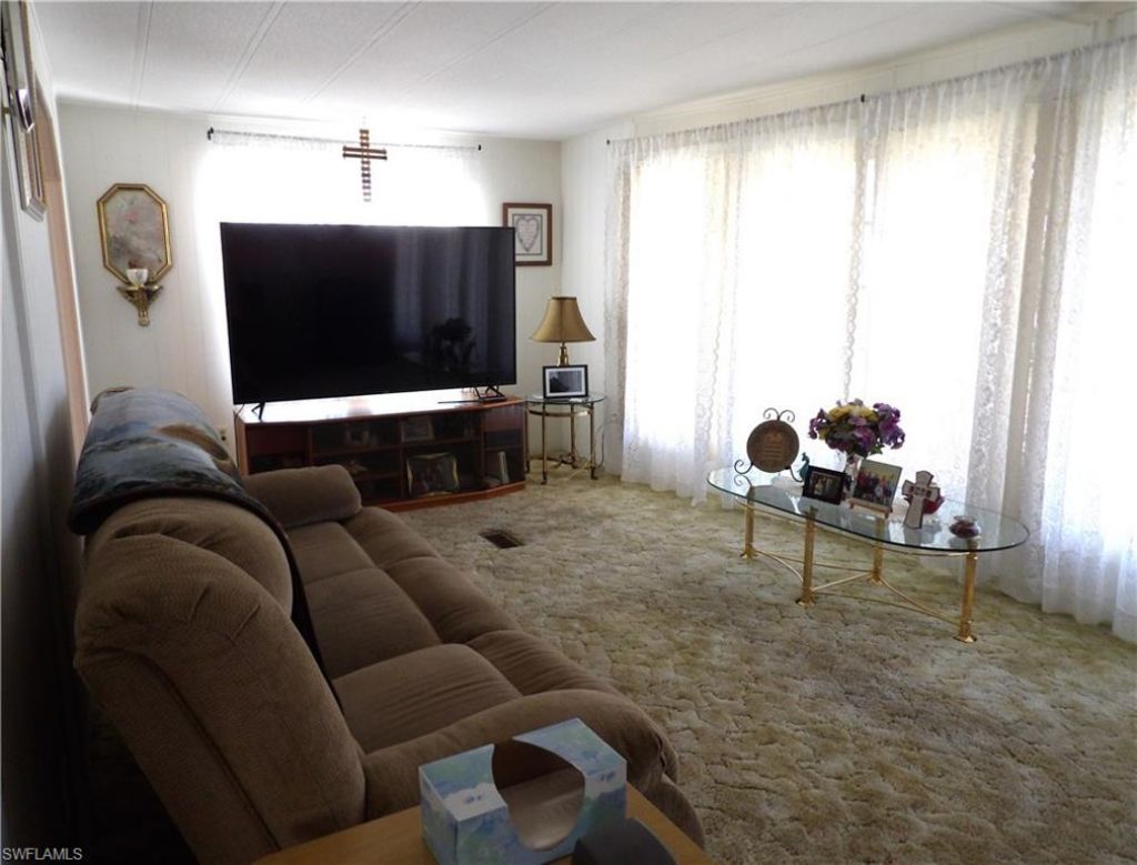 737 Knotty Pine Cir, North Fort Myers, FL 33917 Photo