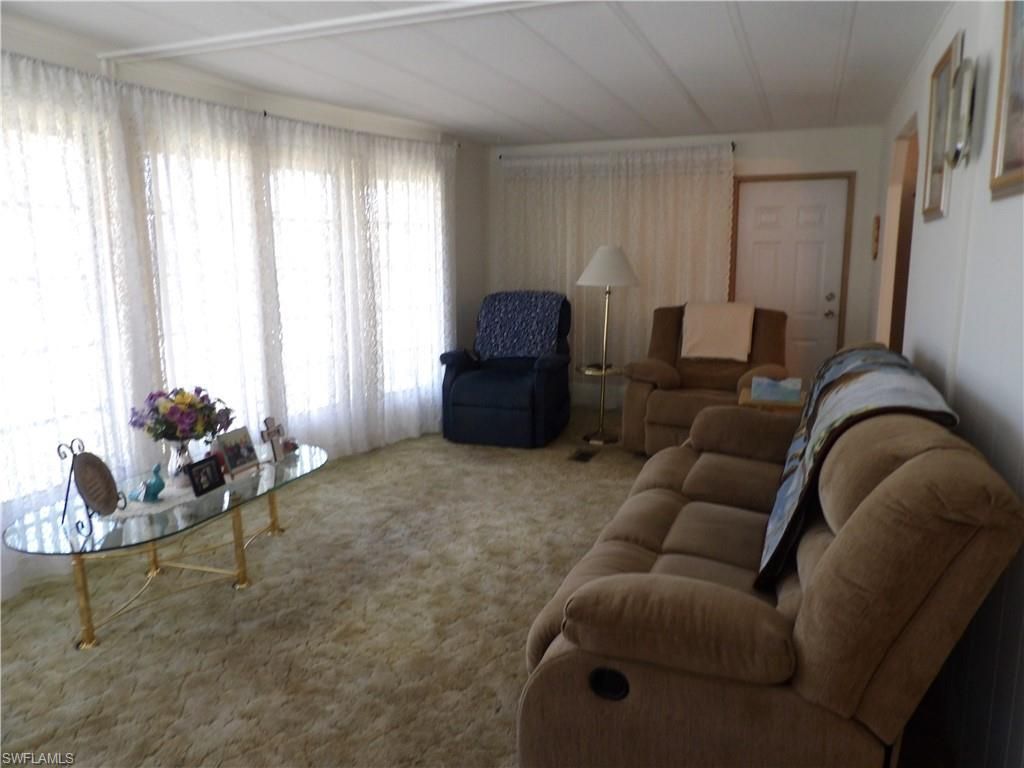 737 Knotty Pine Cir, North Fort Myers, FL 33917 Photo