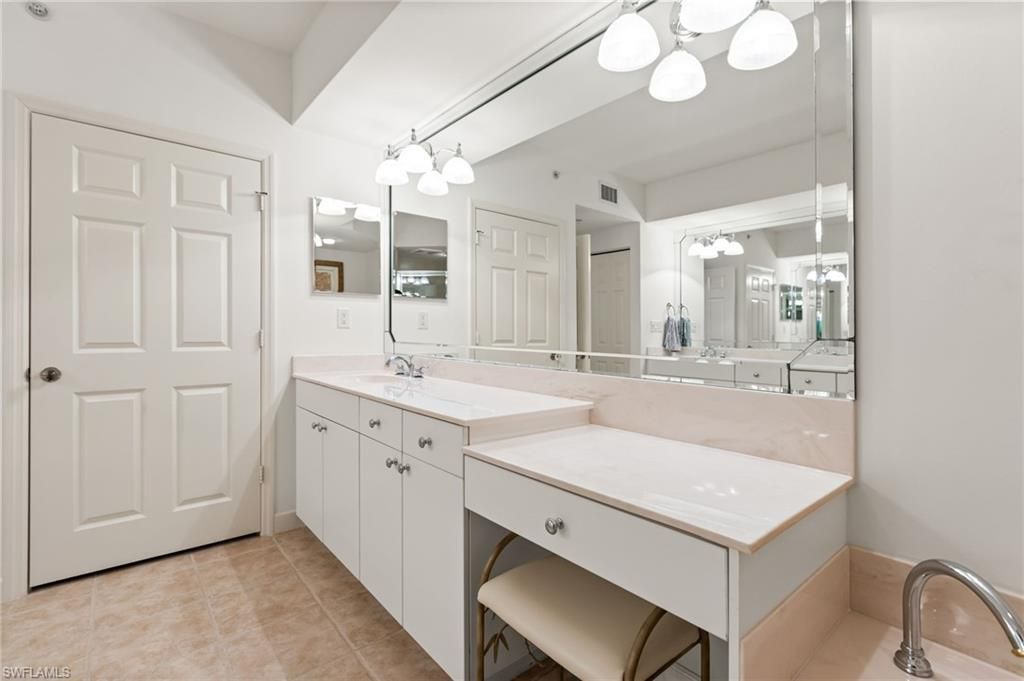 14250 Royal Harbour Ct, Unit 913, Fort Myers, FL 33908 Photo