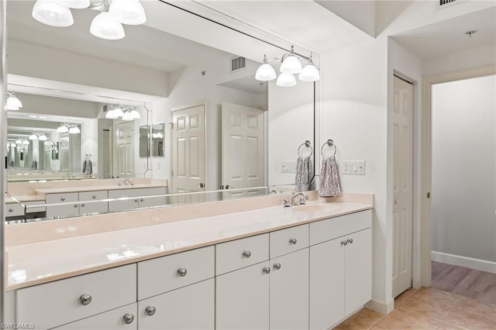 14250 Royal Harbour Ct, Unit 913, Fort Myers, FL 33908 Photo