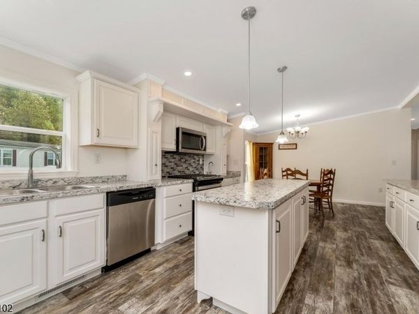 121 New St, Oxford, NJ 07863