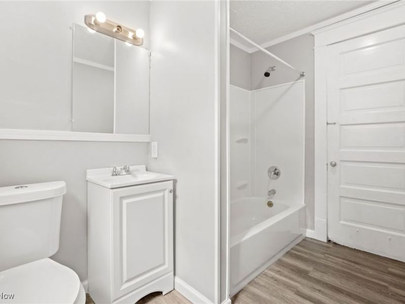 7608 Lawnview Avenue, Cleveland, OH 44103 Photo 12