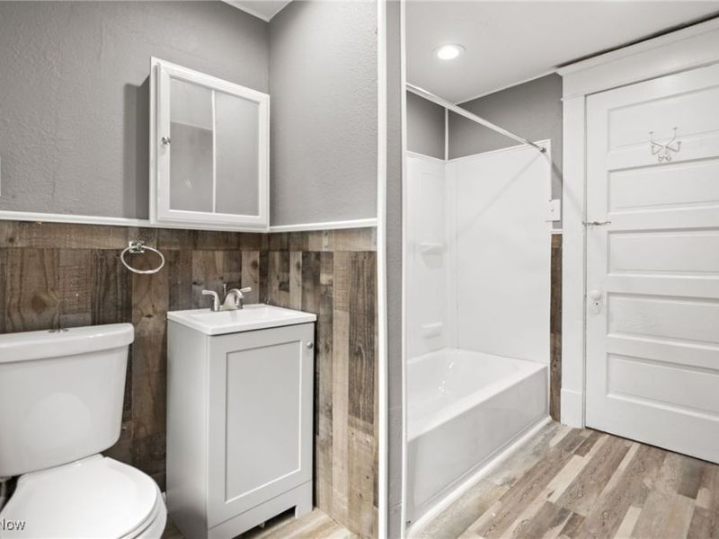 7608 Lawnview Avenue, Cleveland, OH 44103 Photo 23