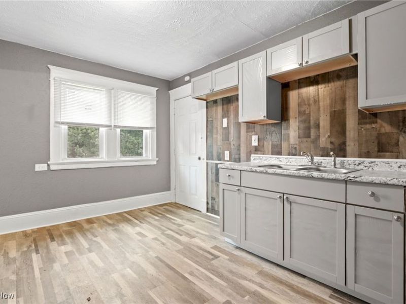 7608 Lawnview Avenue, Cleveland, OH 44103 Photo 26