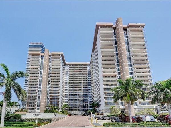 2030 S Ocean Dr, Unit 807, Hallandale Beach, FL 33009