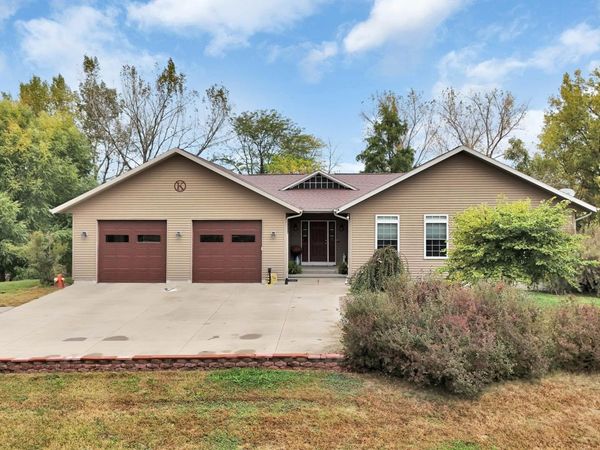 2575 58th Street, Unit Lot 1, Vinton, IA 52349