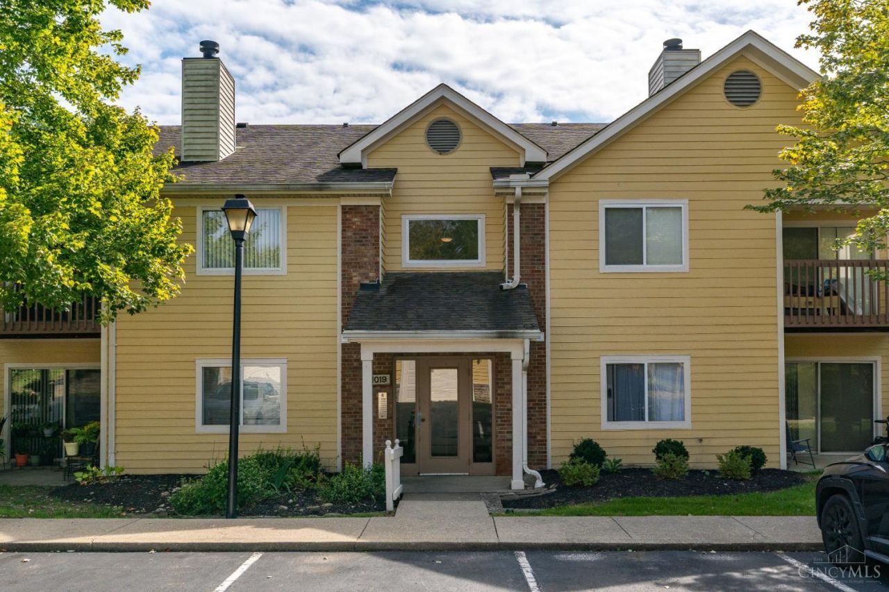 1019 Cedar Ridge Drive, Unit 5, Pierce Twp, OH 45245 Main Photo