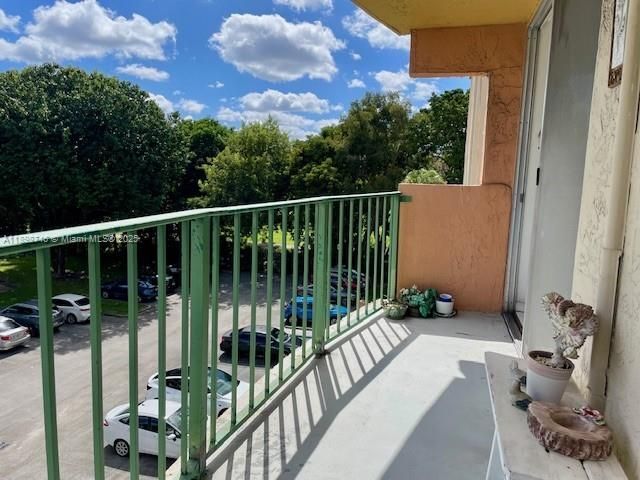 9350 Fontainebleau Blvd, Unit 408, Miami, FL 33172 Photo