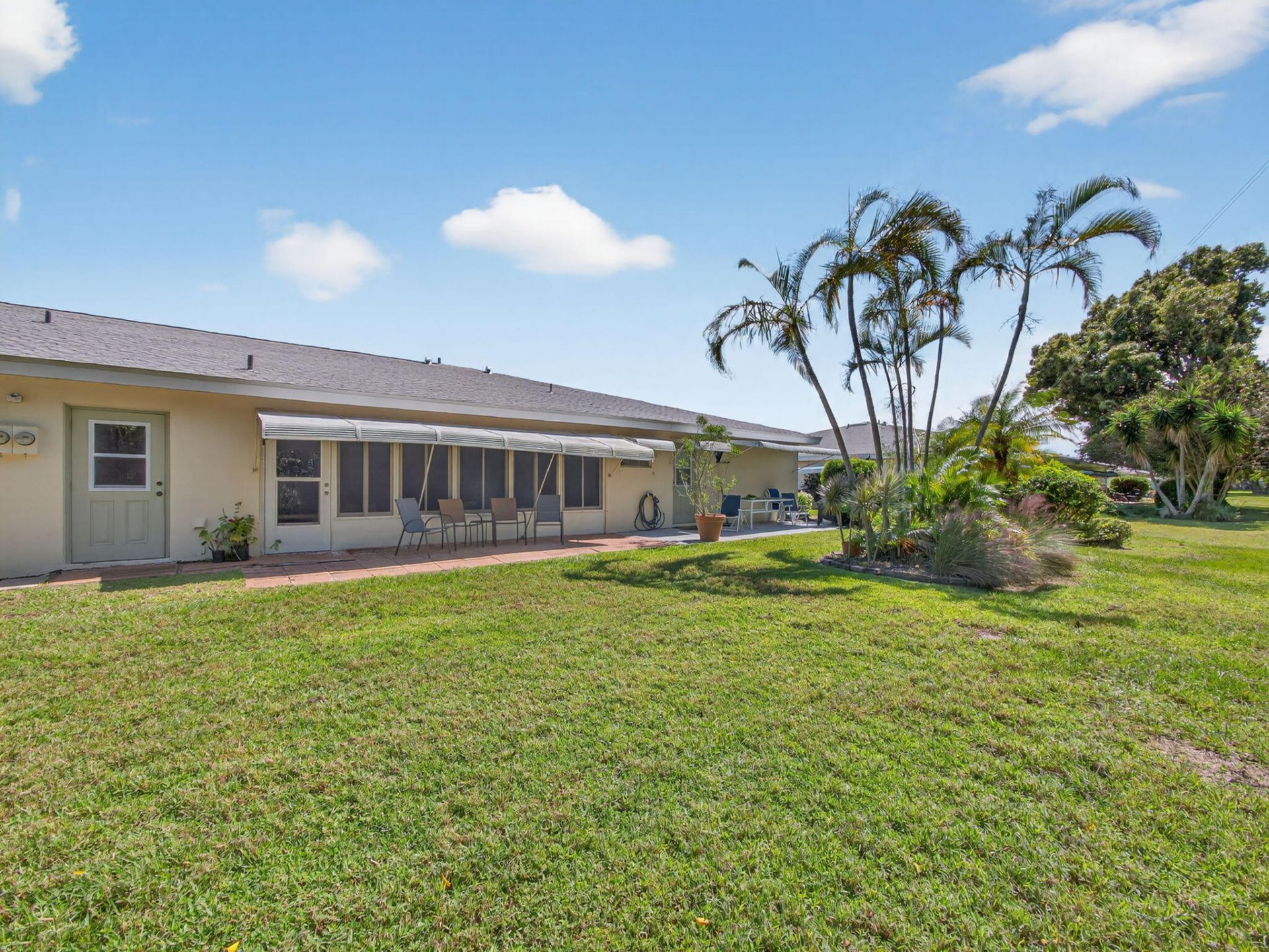 111 Lakes End Drive, Unit B, Fort Pierce, FL 34982 Photo