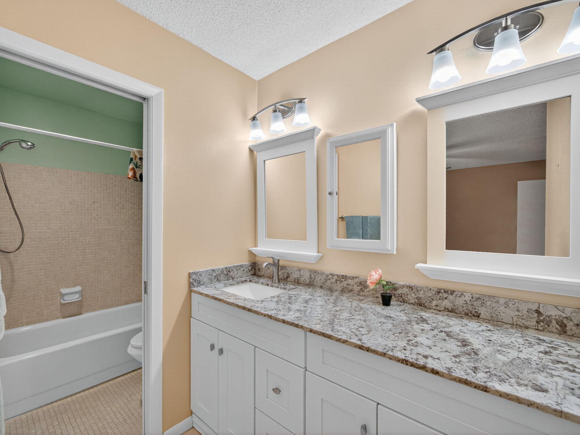 111 Lakes End Drive, Unit B, Fort Pierce, FL 34982 Photo