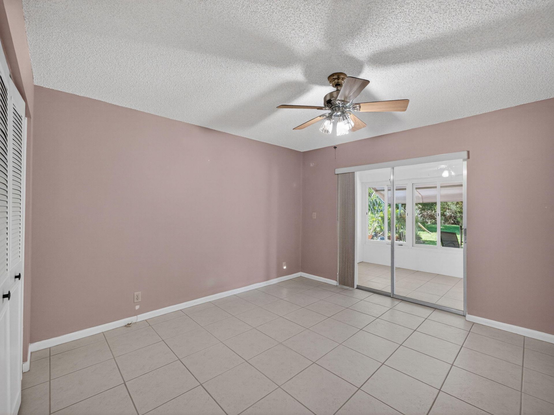 111 Lakes End Drive, Unit B, Fort Pierce, FL 34982 Photo