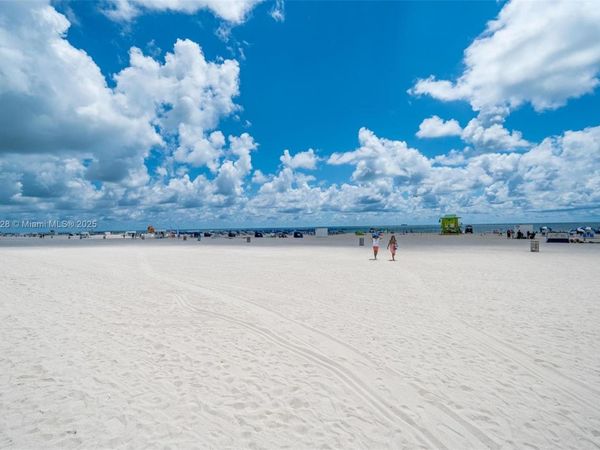 441 Collins Ave, Unit 27, Miami Beach, FL 33139