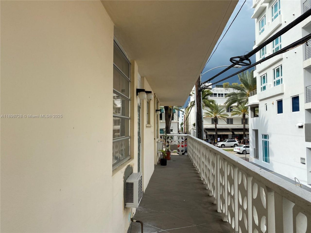 441 Collins Ave, Unit 27, Miami Beach, FL 33139 Photo