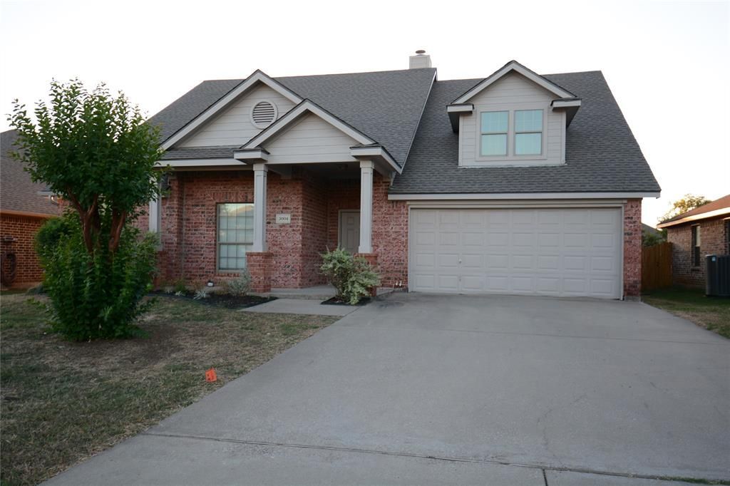 3004 Glenwood Court, Aubrey, TX 76227 Main Photo