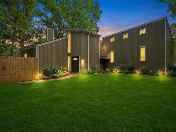 8446 CHIPPINGHAM DR, Memphis, TN 38016