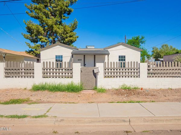 1010 E CHIPMAN Road, Phoenix, AZ 85040