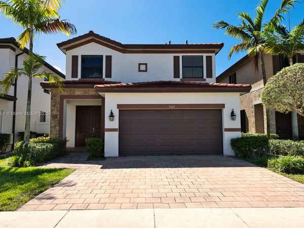 3412 W 103rd Ter, Hialeah, FL 33018
