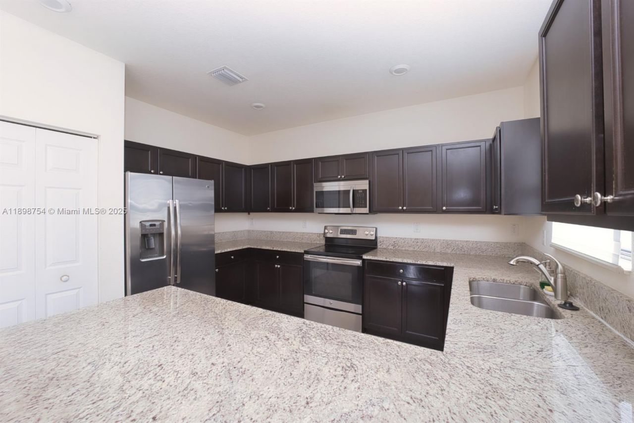 3412 W 103rd Ter, Hialeah, FL 33018 Photo