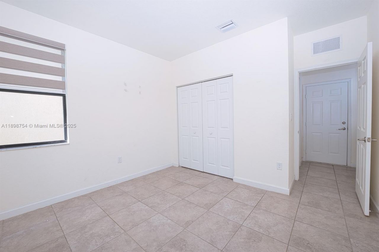 3412 W 103rd Ter, Hialeah, FL 33018 Photo