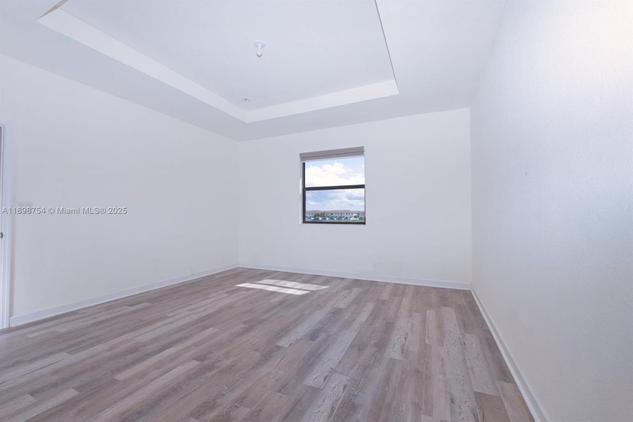 3412 W 103rd Ter, Hialeah, FL 33018 Photo