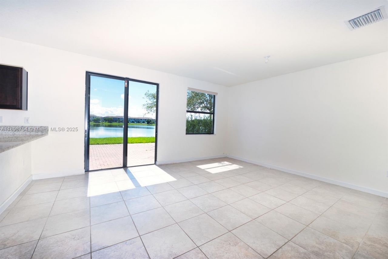 3412 W 103rd Ter, Hialeah, FL 33018 Photo